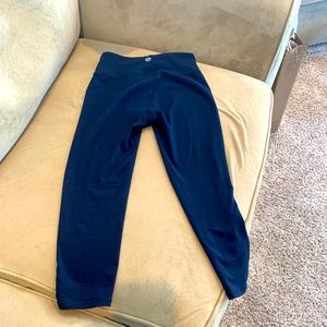 Athleta Capri blue like new condition
